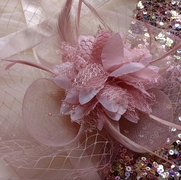 American Princess 🪄 Girls Formal Event Party Dress + Pink Hair Accessory - Picture 9 of 11